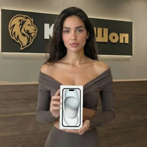 iPhone 15, 128 ГБ, SIM + eSIM, черный — фото товара