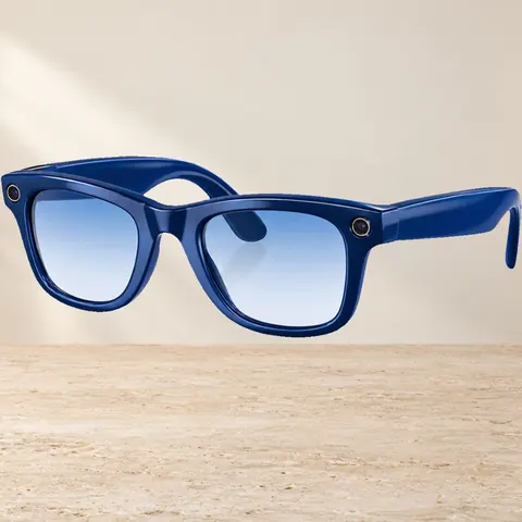 Ray-Ban Wayfarer RW4012 Shiny Cosmic Blue/Transitions Sapphire M — фото товара