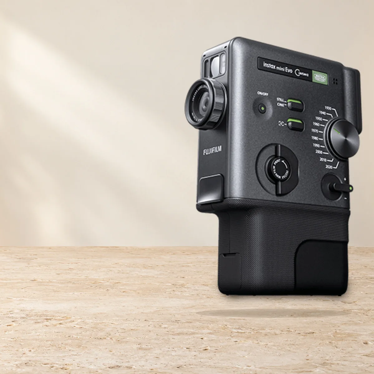 Instax Mini Evo Cinema Black, чёрный — фото товара